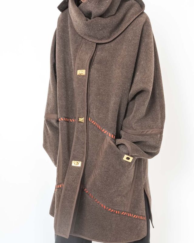 Midi Vintage 90s Brown Angora Wool Coat Size M - L - 8